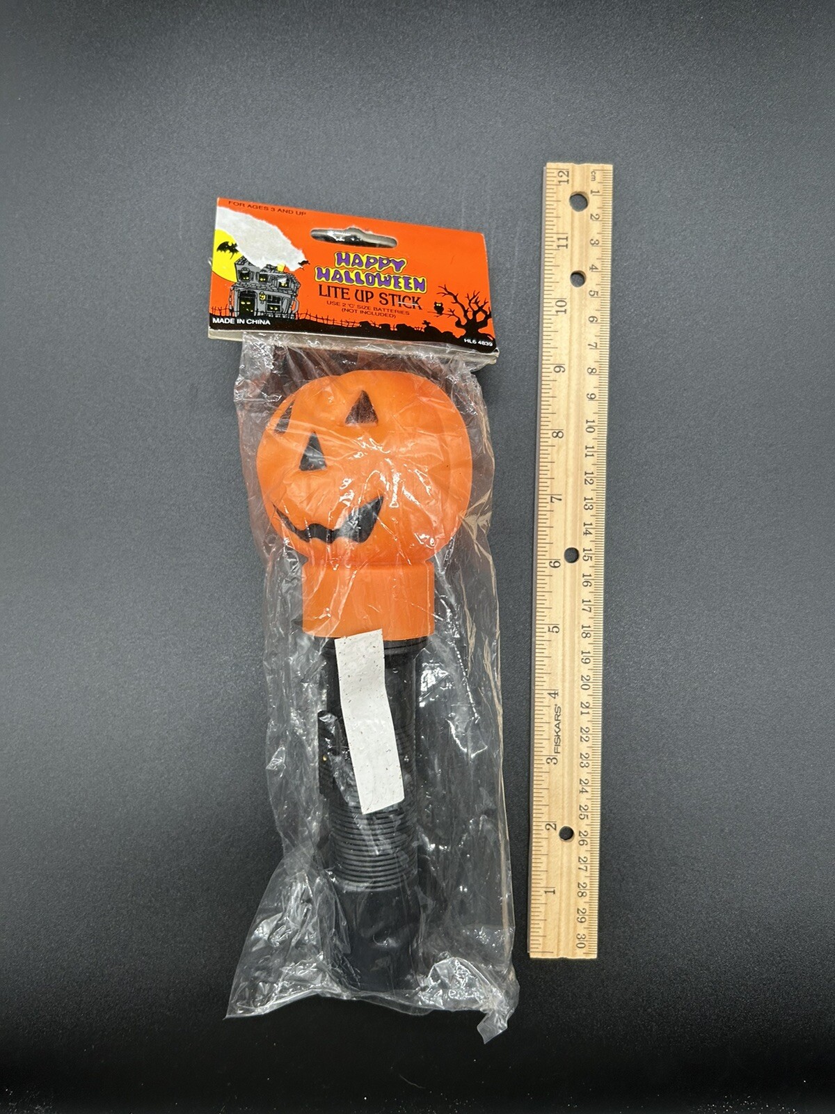 Vintage Happy Halloween 9″ Jack O Lantern Lite-Up Stick Trick or Treating Light!