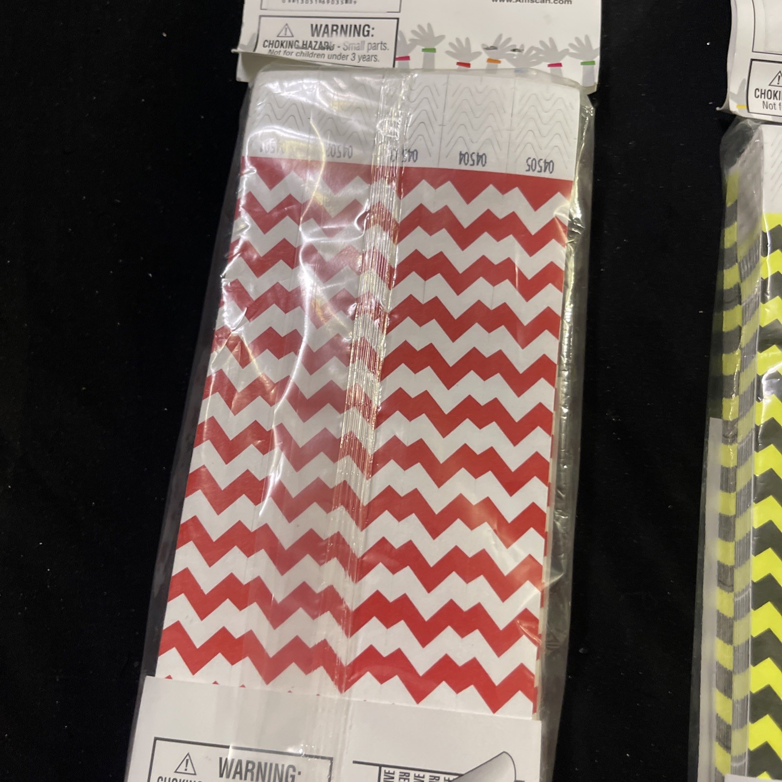 Amscan Tyvek Wristbands 3000 Count Assorted Colors Chevron Numbered Glows
