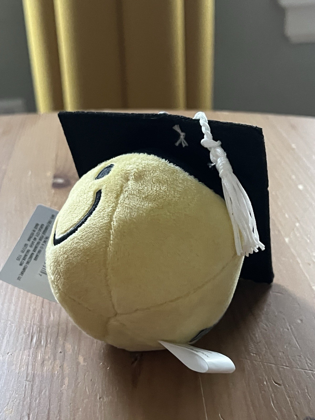 Hallmark Graduation Plush Smiley Face Gift Card Holder Yellow Black White