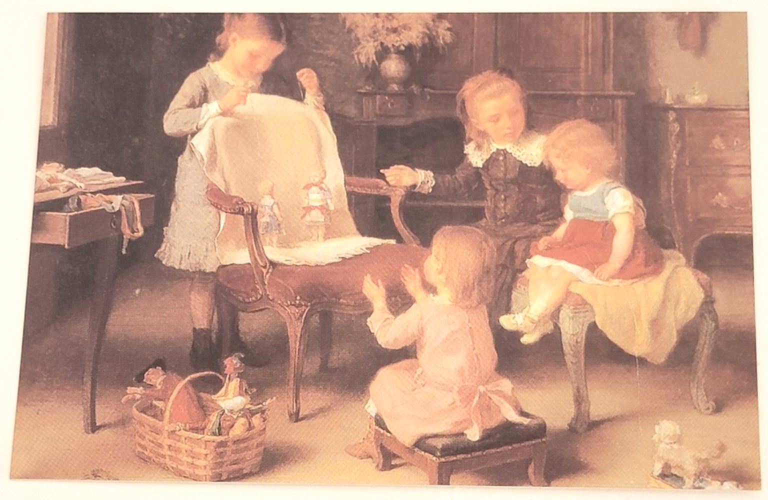 Victorian Trading 900 Children Playing Dolls Enclosure Business Place Card 42C