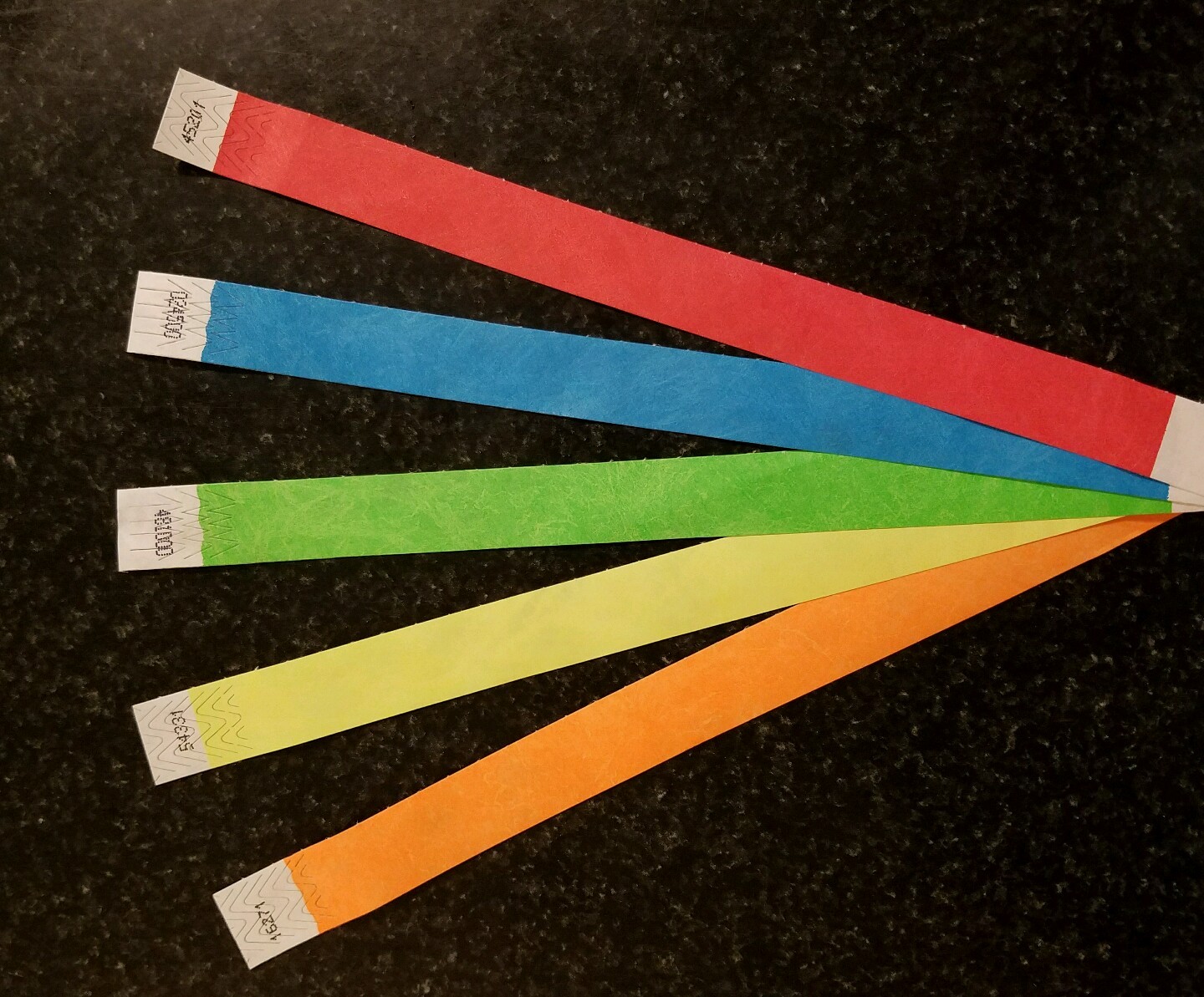 400 3/4″ PAPER WRISTBANDS IN 5 ASSORTED COLORS , TYVEK WRISTBANDS, ARM.BANDS