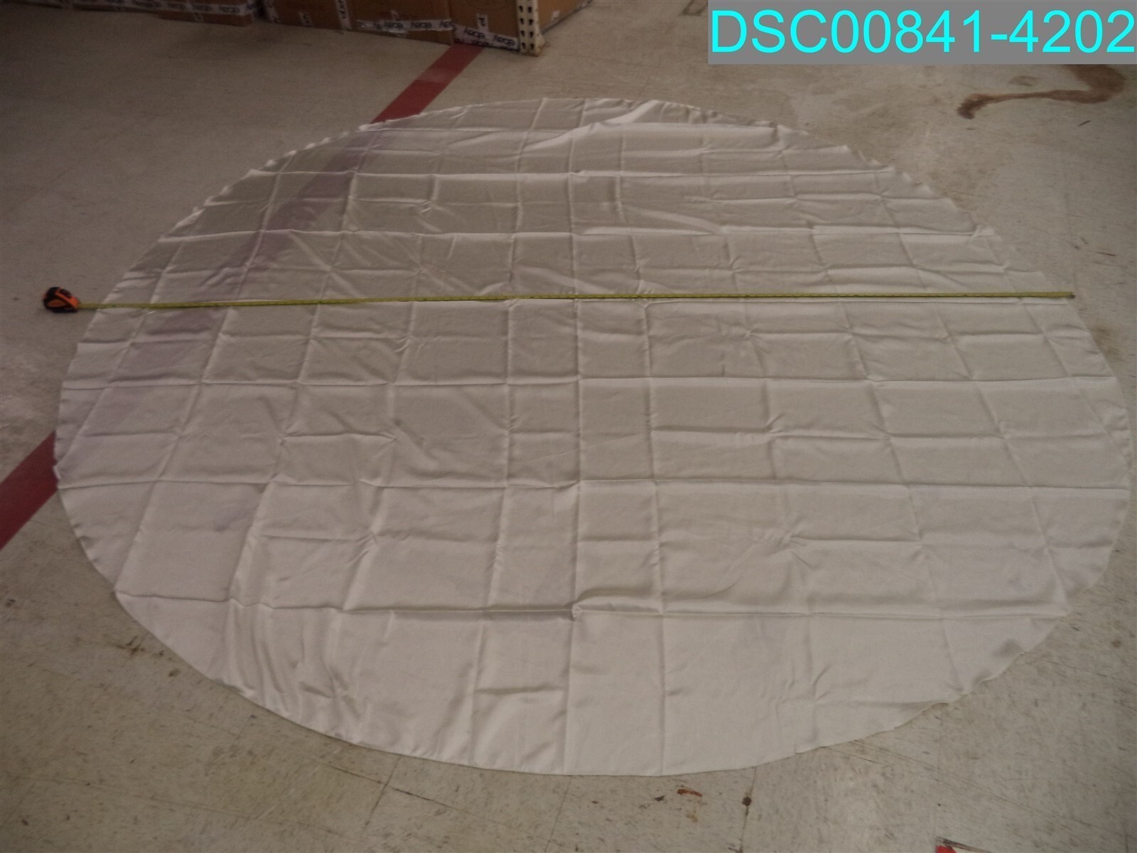 2 PCS 110″ Ivory Satin Round Premium Tablecloth for Wedding/Banquet/Restaurant