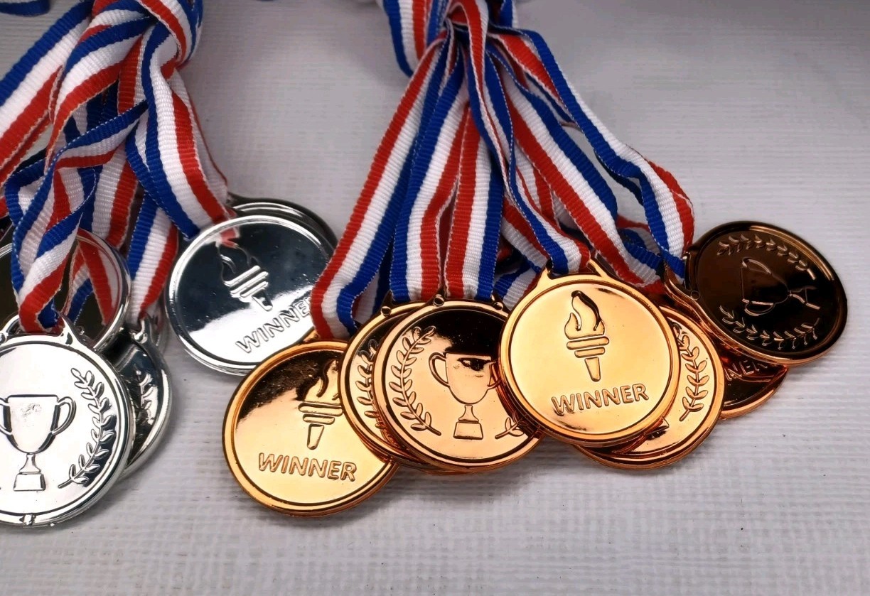 Plastic Award Medals Set Of 24 Gold Silver Bronze 1st 2nd 3rd Place Medal