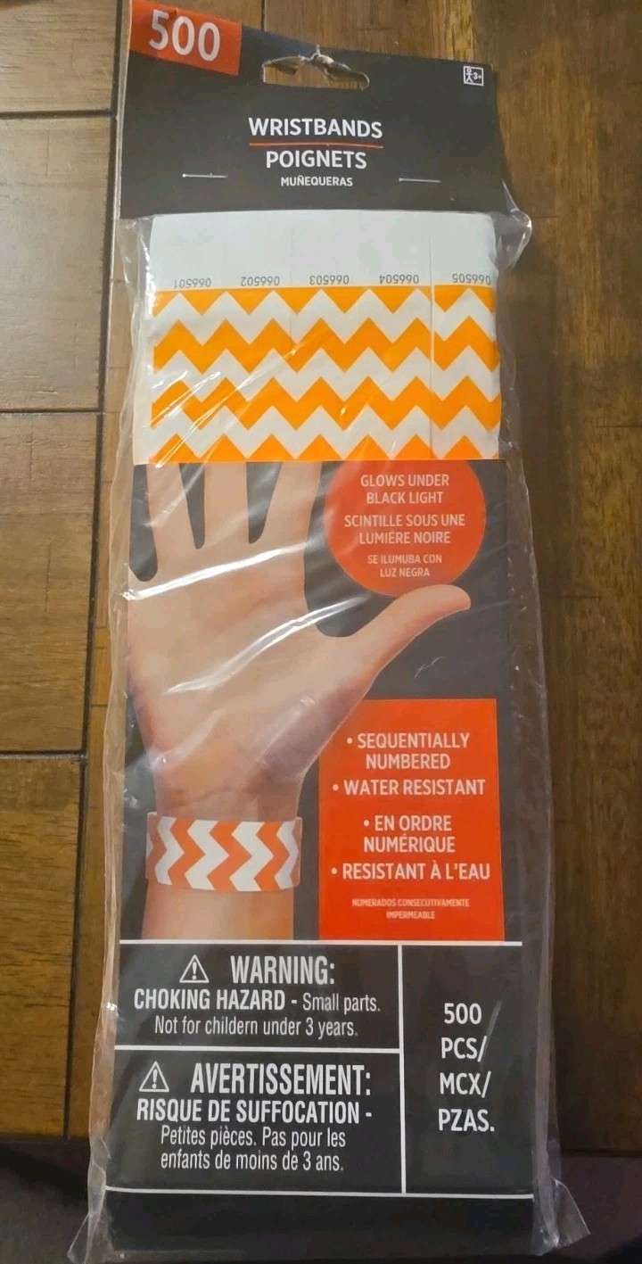 BRAND NEW AMSCAN WRISTBANDS ORANGE CHEVRON , 500 COUNT GLOWS UNDER BLACK Light