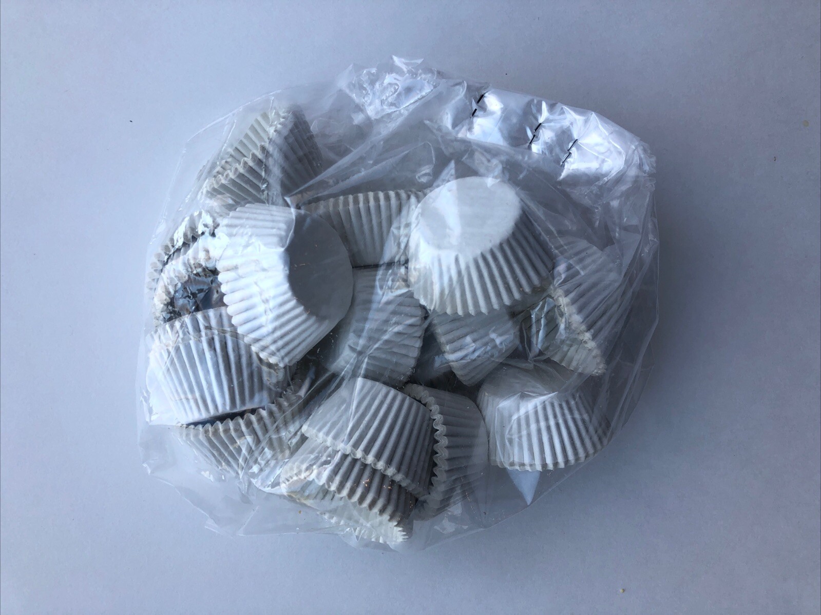 #4 White Paper Candy Cups ~430 Pack 1″x5/8″ Candy Making Supplies Open Box