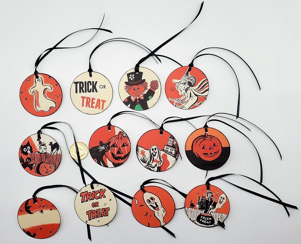 12-Halloween-Retro-Mid Century-Circle-Party-Linen Cardstock-Hang-Tags