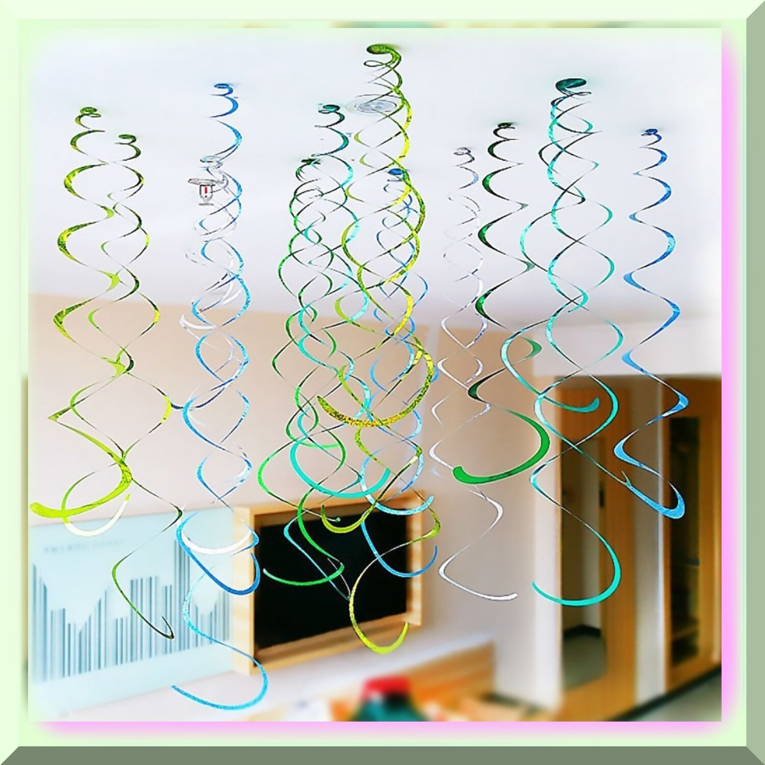 Purple Swirl Party Decorations 30 Pack