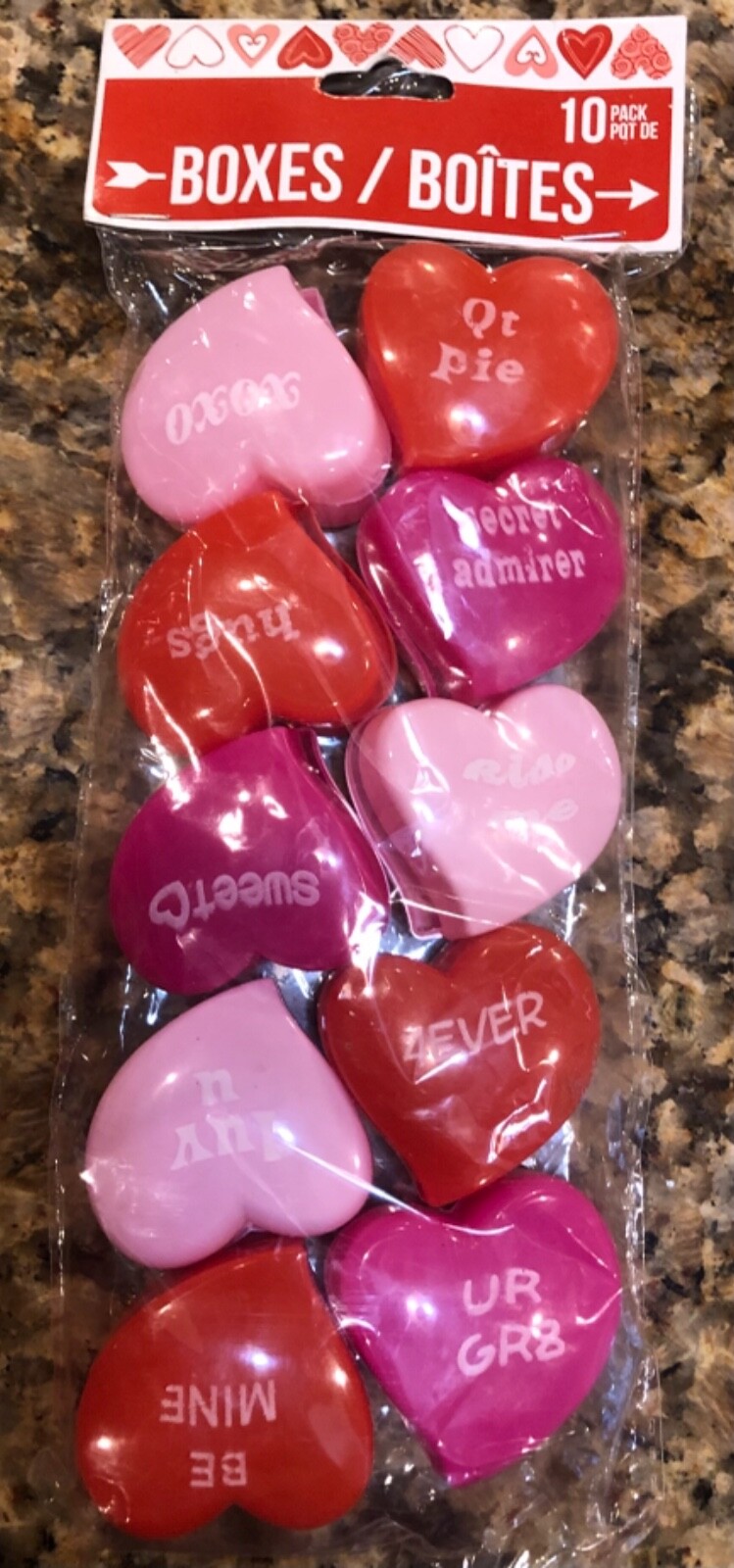 New sealed pack plastic heart shaped Valentine pink red 10 boxes w quotes words