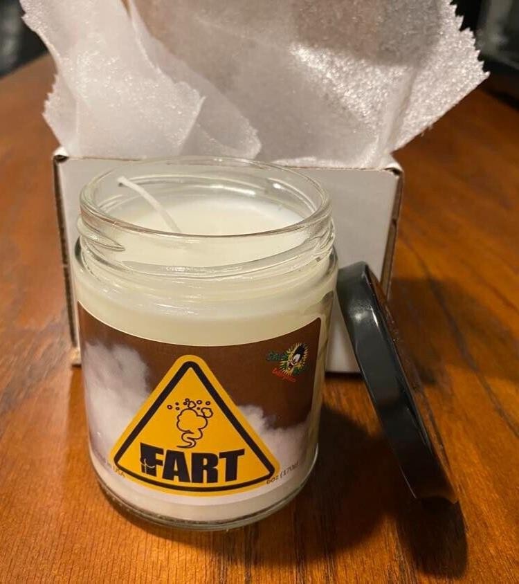STINKY FART SCENTED CANDLE – SMELLS HORRIBLE! – Funny Stink Gag Prank Joke Gift