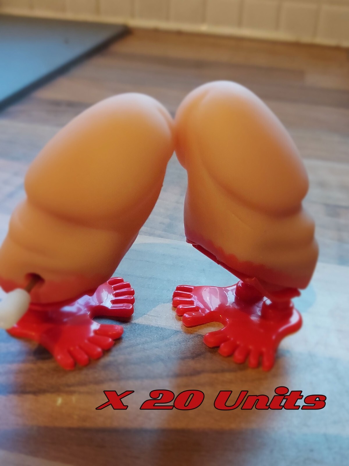 20 x Jumping Jolly ‘Gregory Pecker’ Wind-Up Toys in Retail Presentation Box