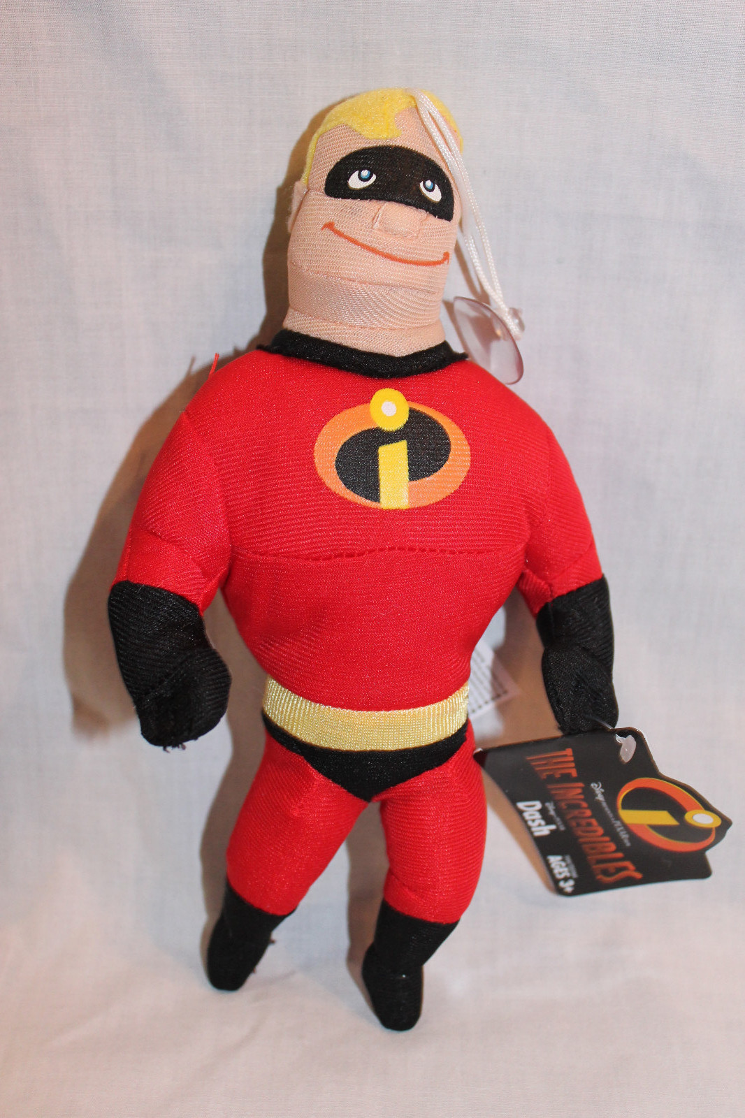 NEW WITH TAGS 9″ DISNEY PIXAR 2004 THE INCREDIBLES DASH WINDOW CLING PLUSH