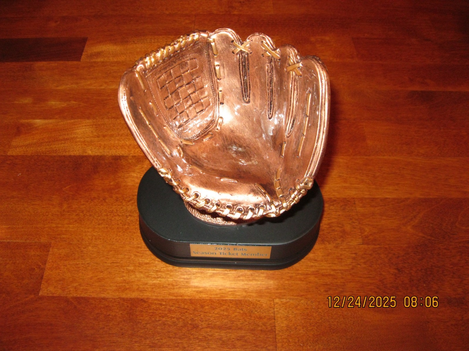 NEW Baseball Holder Glove Trophy LOUISVILLE BATS SGA 2025 SEASON TICKET MEMBER