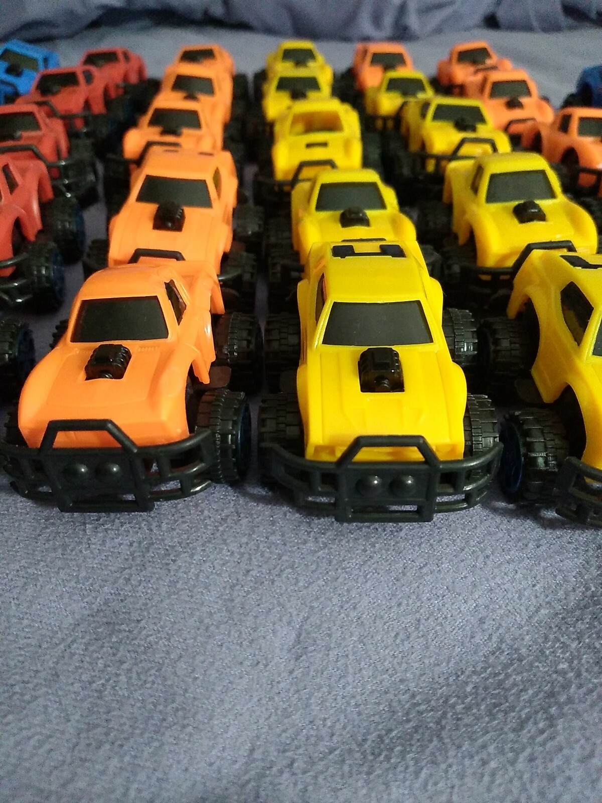 Small Plastic Pull Back Style Cars Lot Of 34 Party Favors/Pinata Filler
