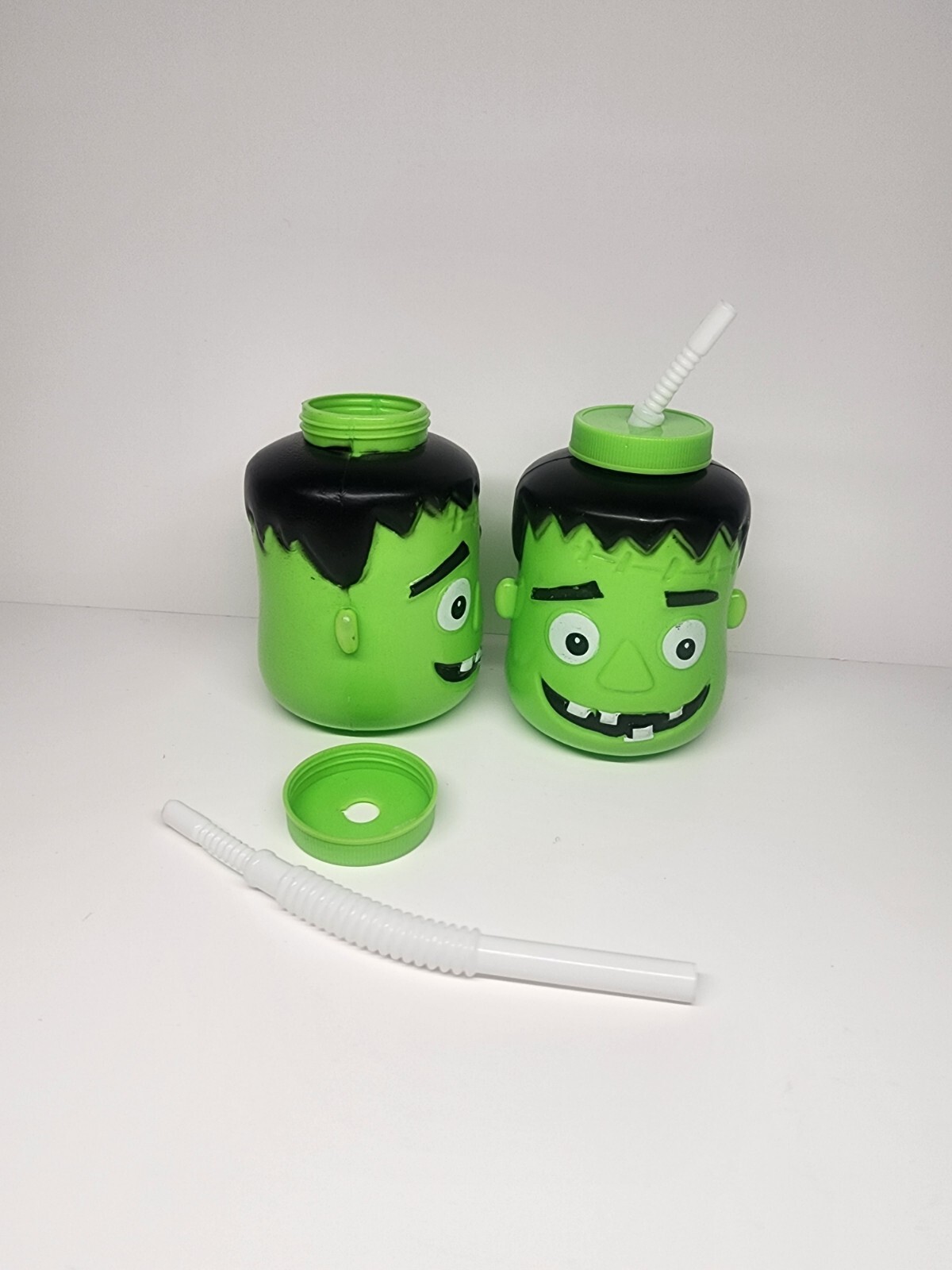 Halloween Drinking Cups with Straws Set of 2 Frankenstein Screw On Lid