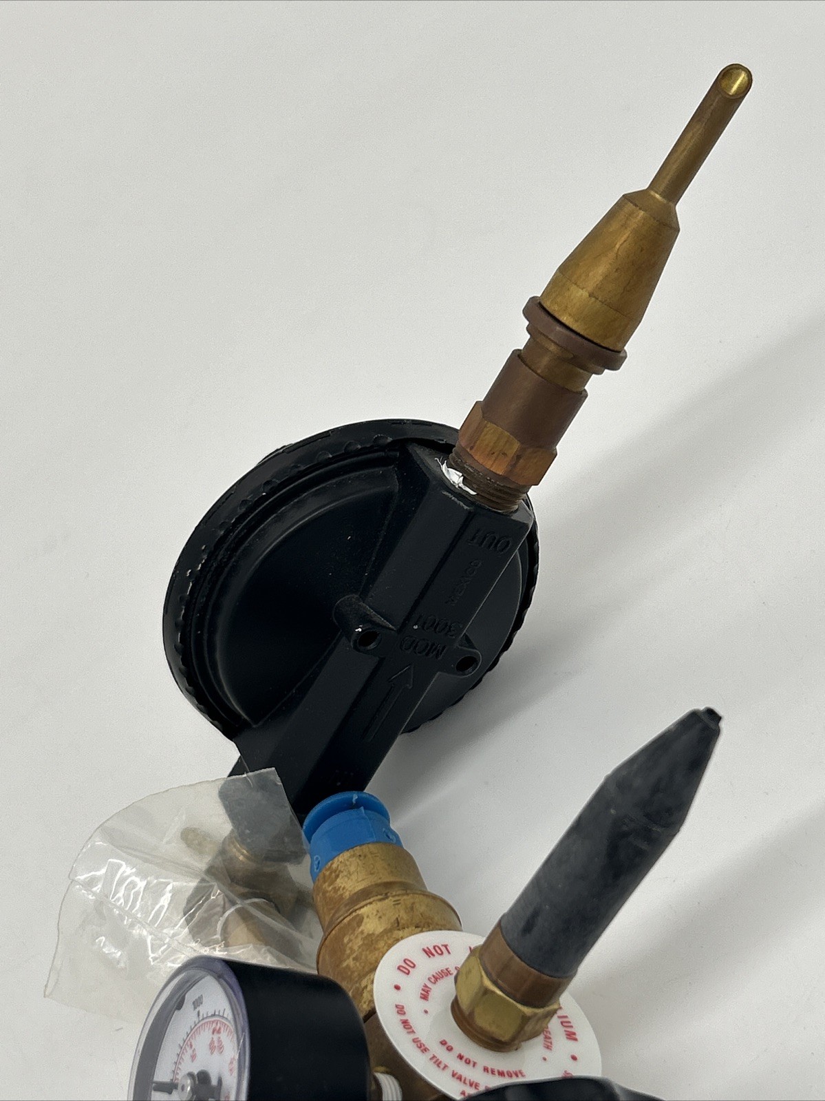 Flower Inc. Balloon Helium Balloon Inflator FIB-3630 Kit W/Guides & Tank Cover