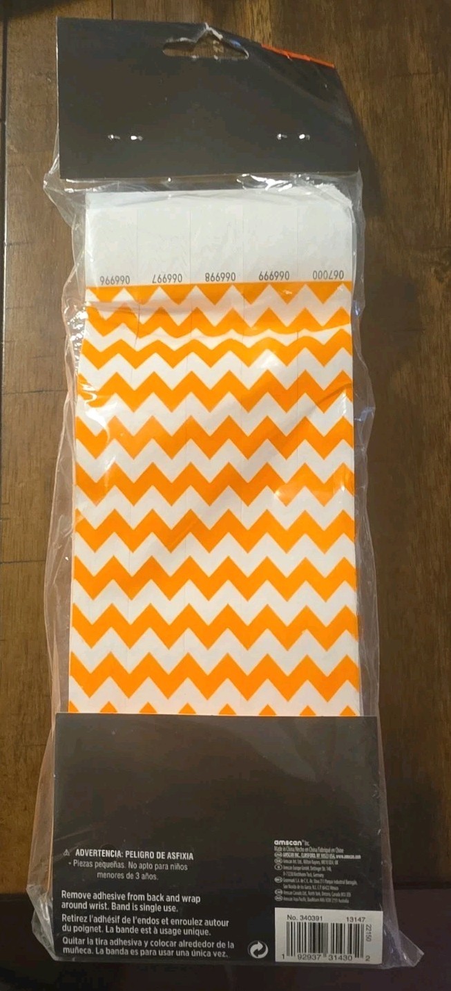 BRAND NEW AMSCAN WRISTBANDS ORANGE CHEVRON , 500 COUNT GLOWS UNDER BLACK Light