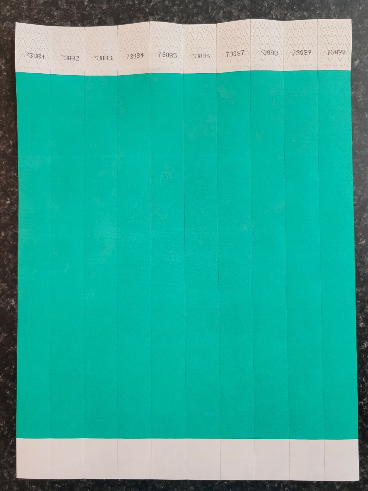 100 3/4″ PANTONE GREEN TYVEK WRISTBANDS, WRISTBANDS FOR EVENTS, PAPER WRISTBANDS