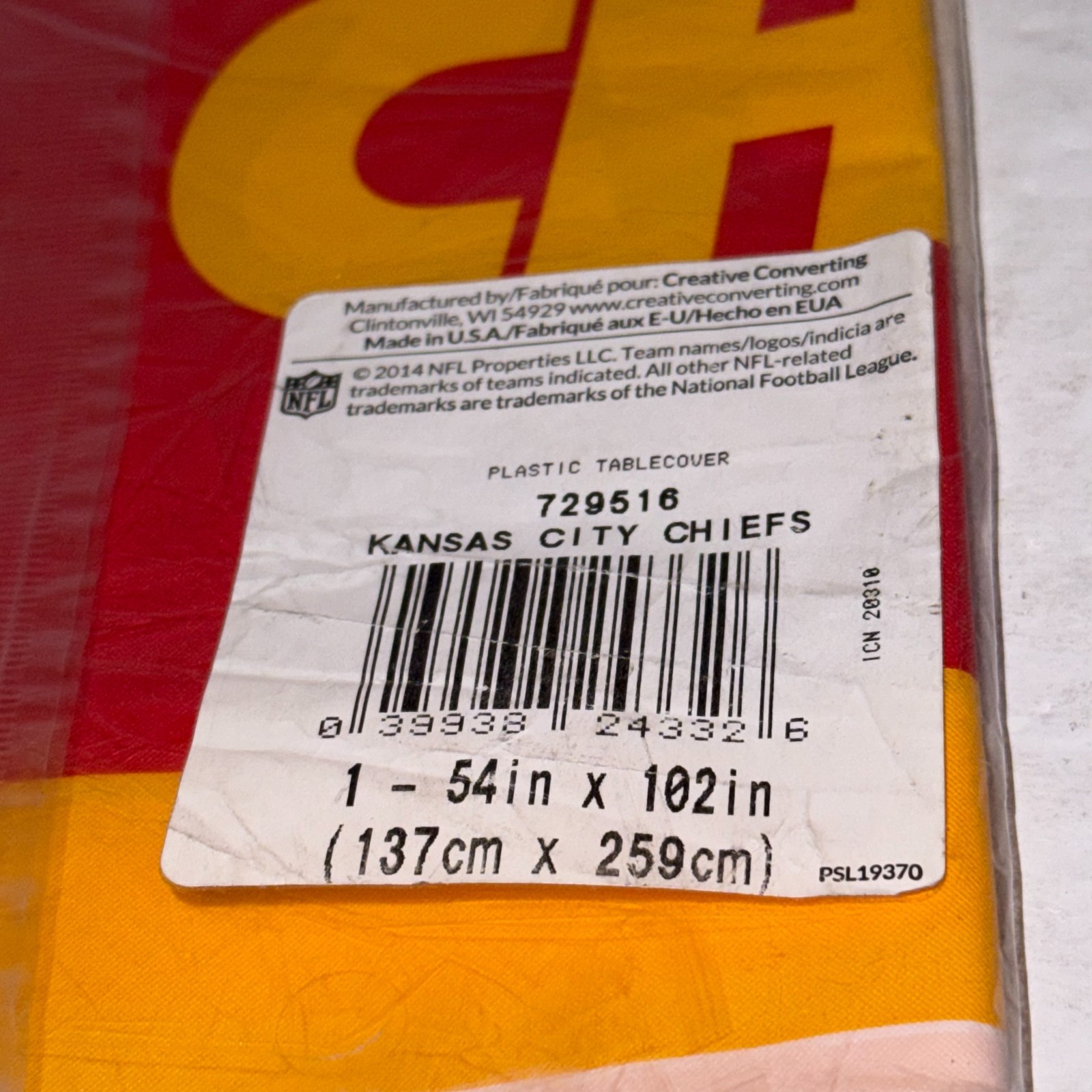 Officially Licenced NFL Football Kansas City Chiefs 2 Tablecovers 54in x 102in