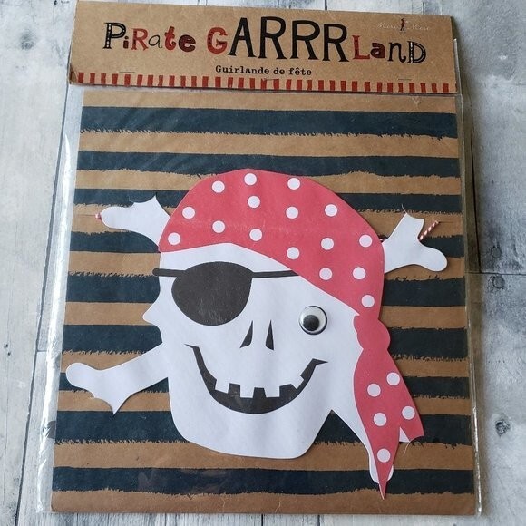 NWT – Meri Meri Ahoy There Pirate Garland 8-foot – 10 Large Pennants