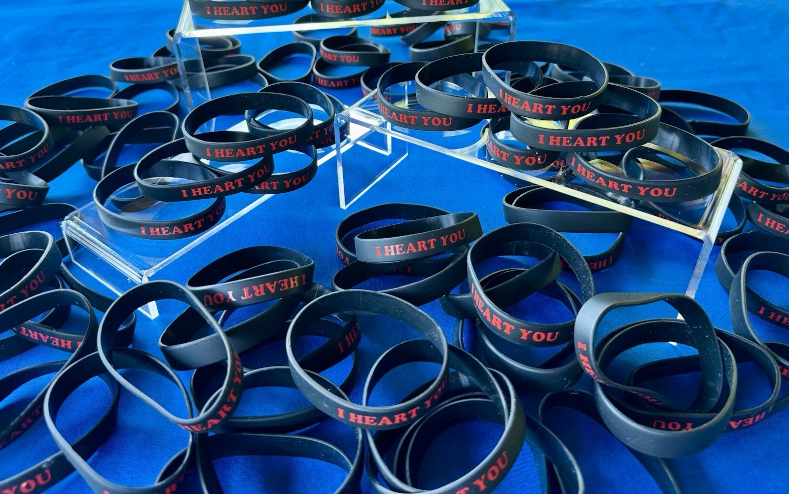 100 Black Silicone Heart Love Wristbands Bulk Fundraiser Party Favors Bracelets