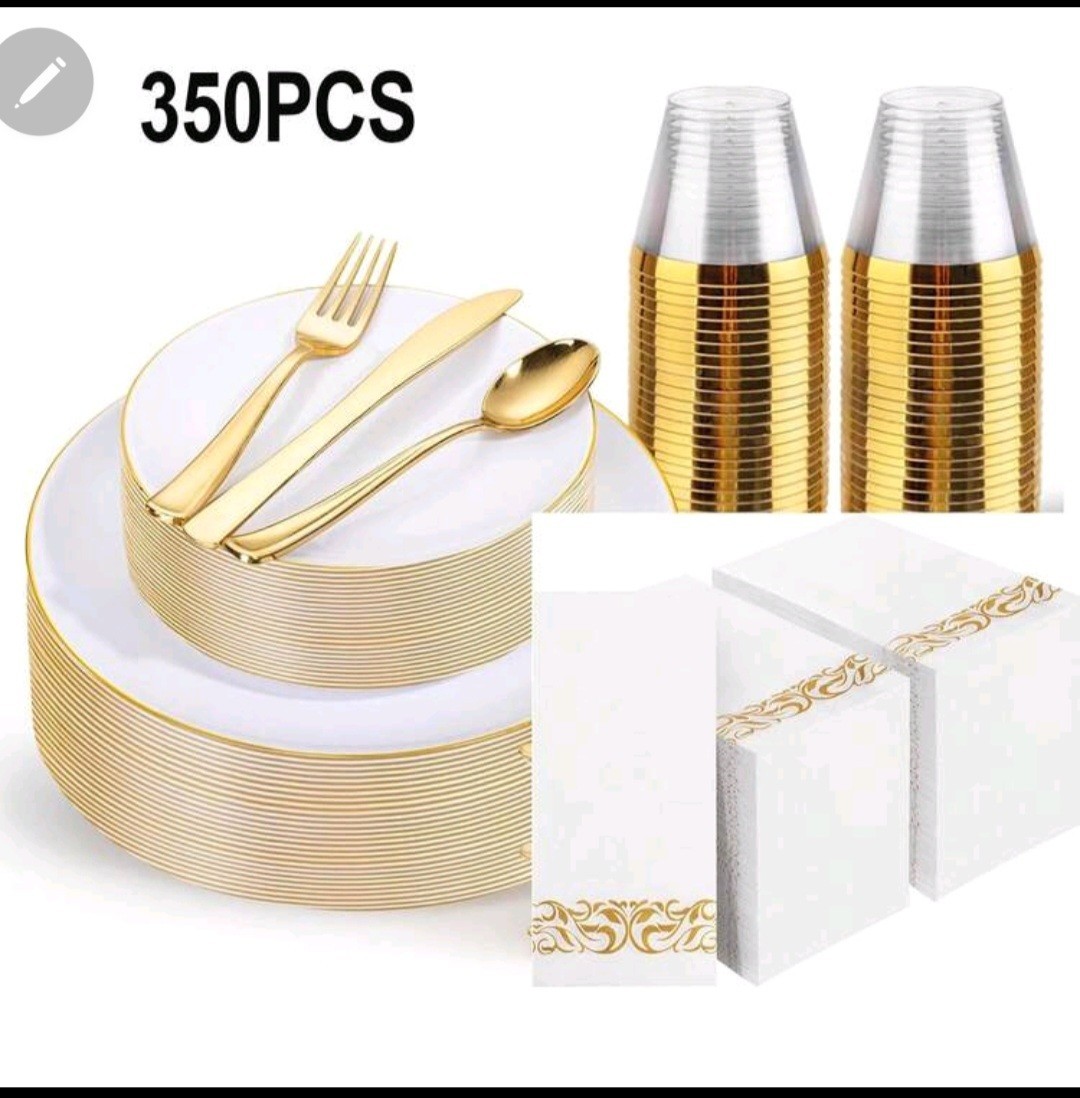 Plastic Party Plates Dinnerware Set