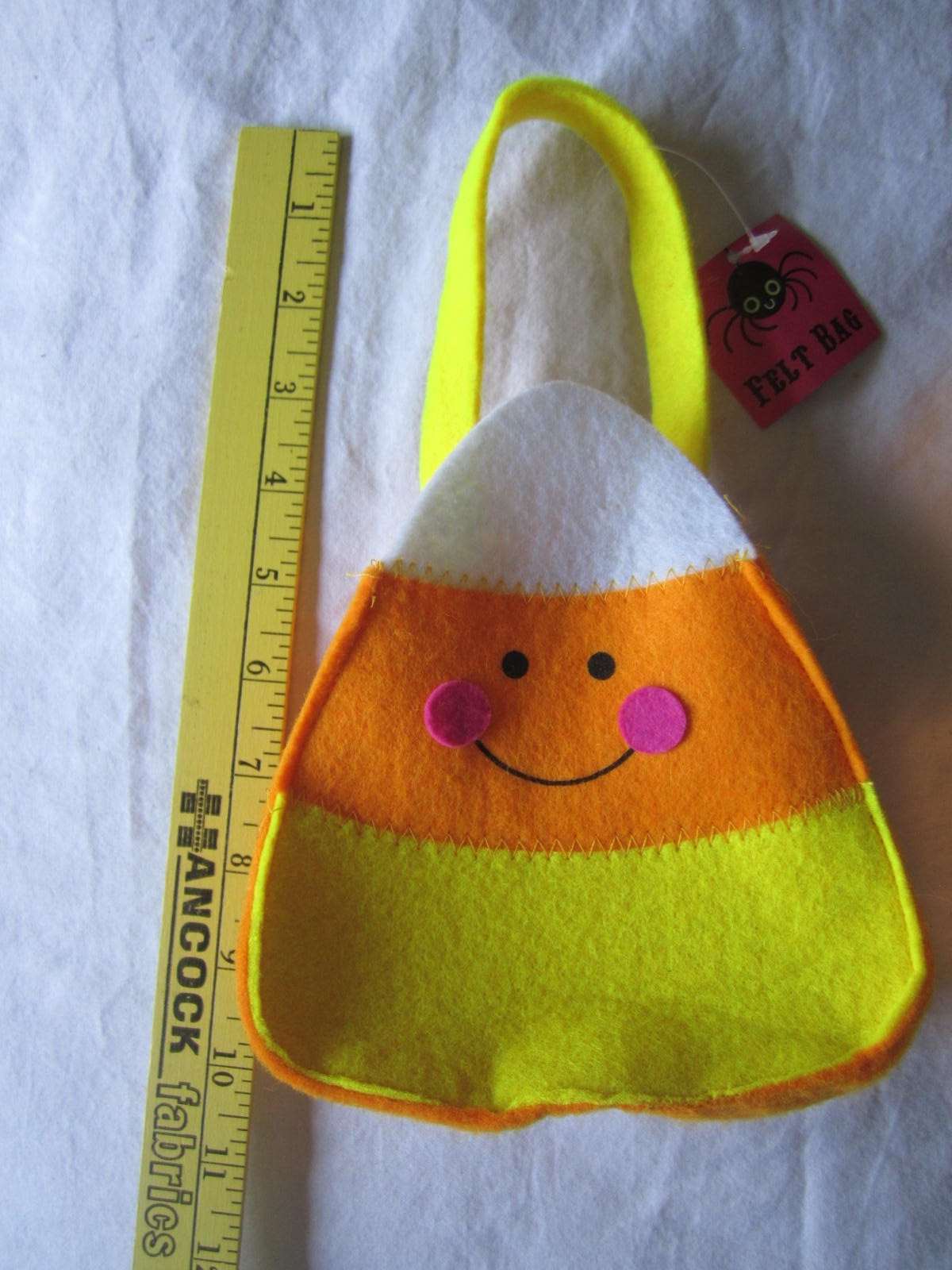 4 NWT SMALL FELT HALLOWEEN BAGS SPIDER PUMPKIN CANDY CORN BOO HALLOWEEN DECOR