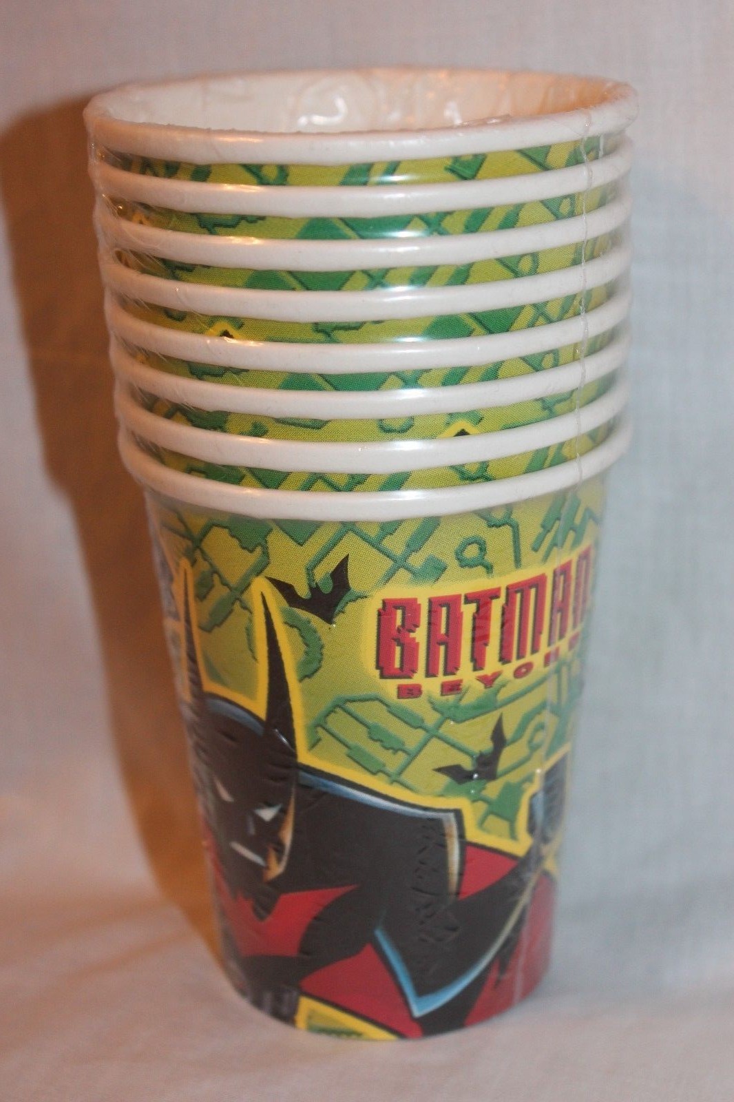 NEW IN PACKAGE 1999 VINTAGE BATMAN BEYOND 9 OZ CUPS PARTY SUPPLIES