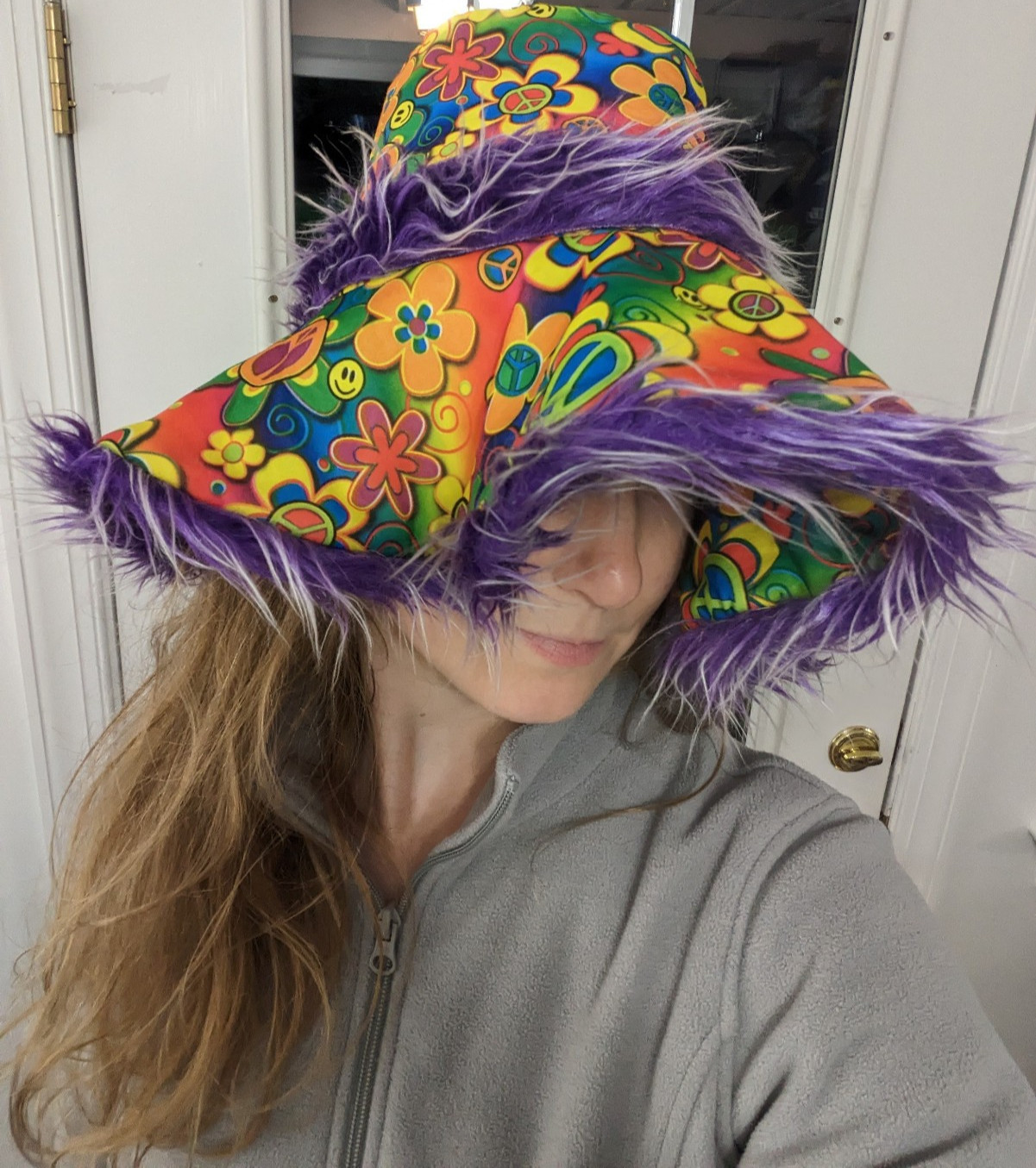 Vtg Y2K Fuzzy Faux Fur Purple Peace Sign Wide Brim Floppy Hat Hippie Costume