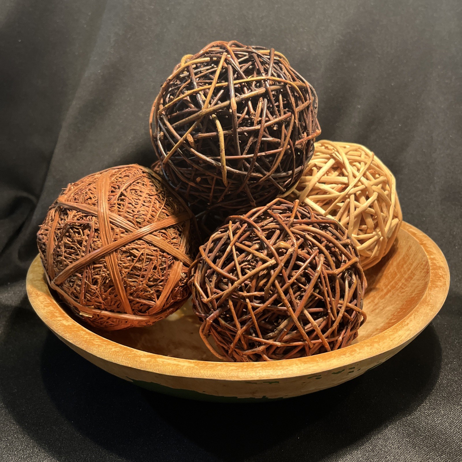 VTG Wooden Bowl with Set of 5 Natural Woven Twig Balls Home Decoration Decor