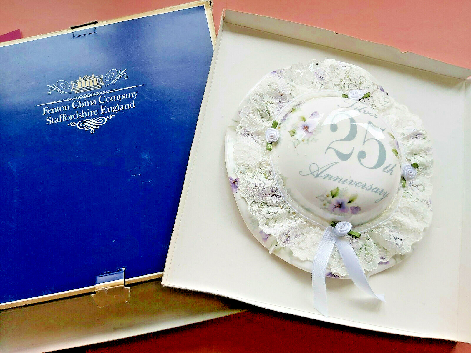 25th WEDDING ANNIVERSARY, LADY HAT, SILVER, FENTON FINE BONE CHINA, WALL HANGING