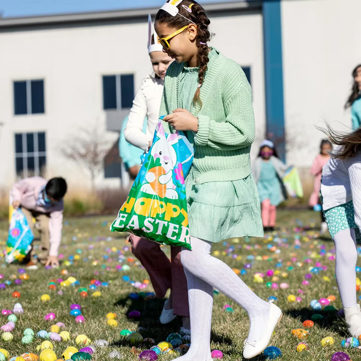 Fun Express 12 1/2″ x 17″ Bulk 50 Pc. Large Happy Easter Plastic Goody Bags