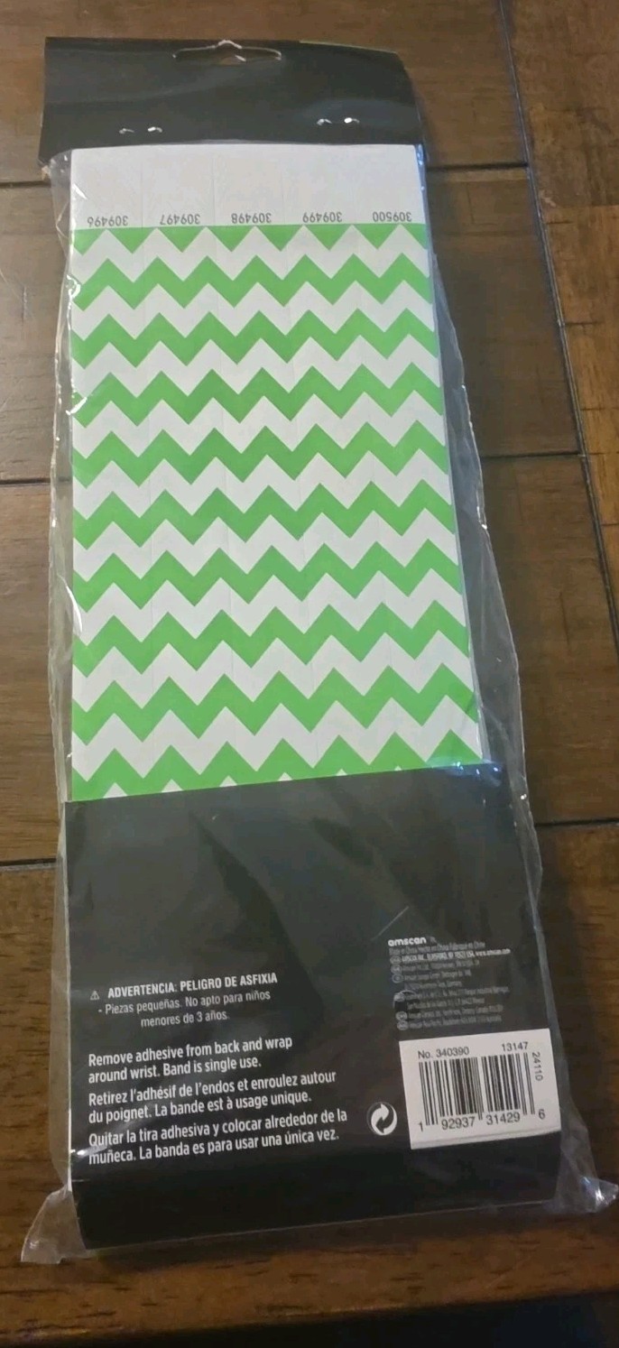 BRAND NEW AMSCAN WRISTBANDS GREEN, 500 COUNT, GLOWS UNDER BLACK LIGHT CHEVRON