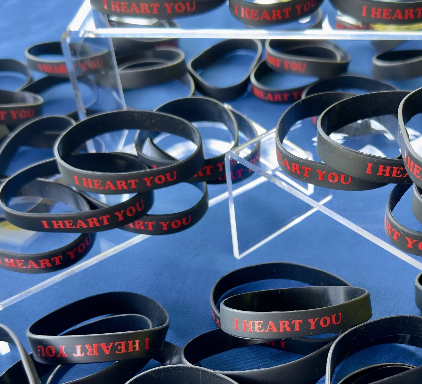 100 Black Silicone Heart Love Wristbands Bulk Fundraiser Party Favors Bracelets
