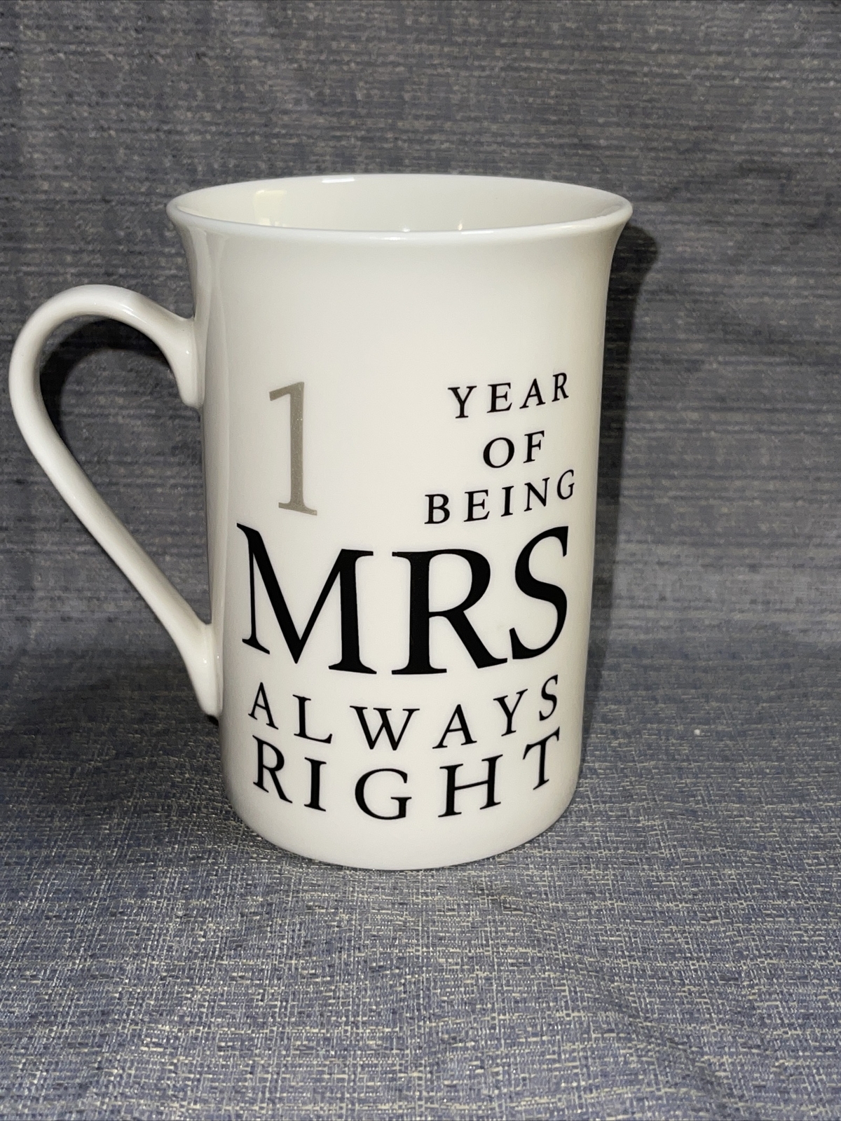 1 Year Anniversary Gift Set of 2 Ceramic Mugs Mr Right and Mrs Always Right
