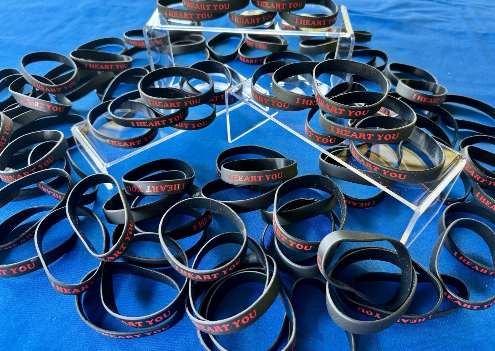 100 Black Silicone Heart Love Wristbands Bulk Fundraiser Party Favors Bracelets