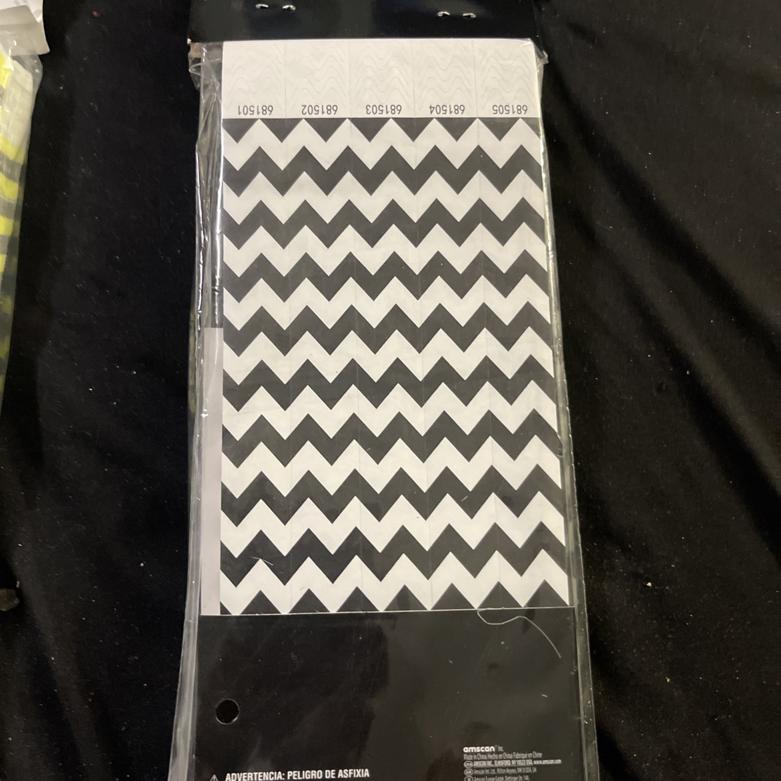 Amscan Tyvek Wristbands 3000 Count Assorted Colors Chevron Numbered Glows