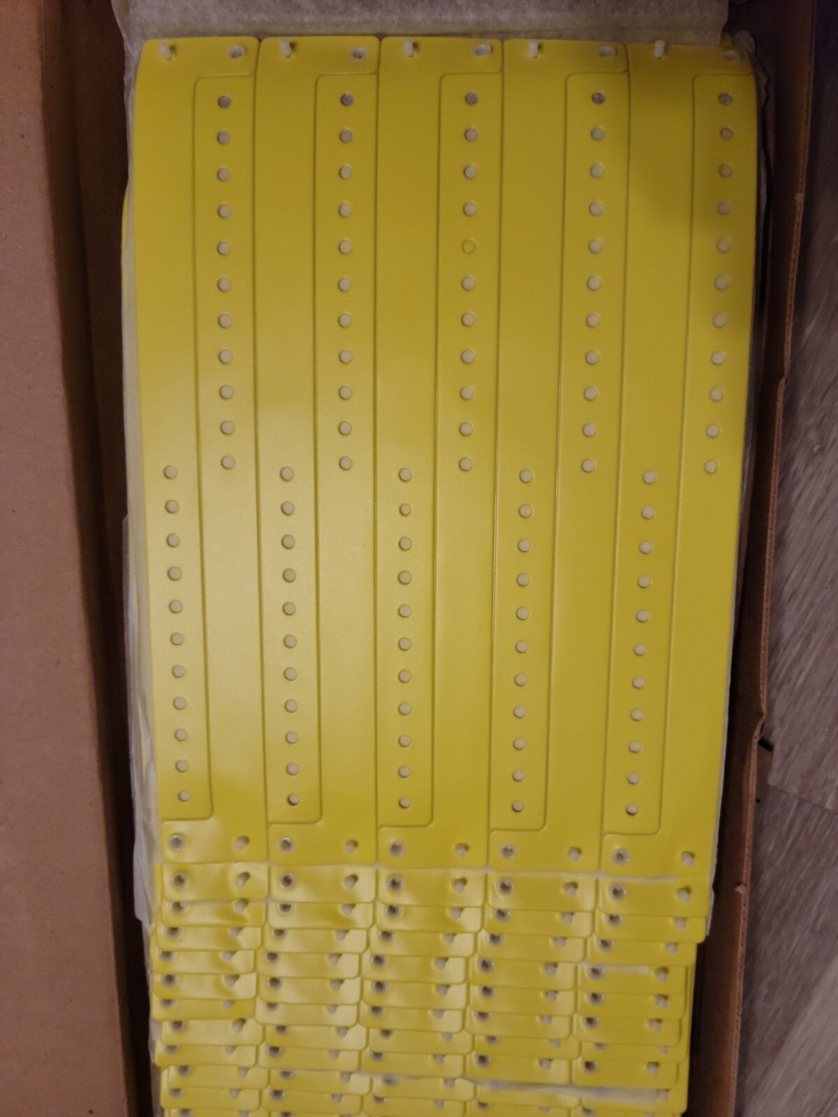 500 3/4″ NEON YELLOW VINYL WRISTBANDS, EVENT WRISTBANDS