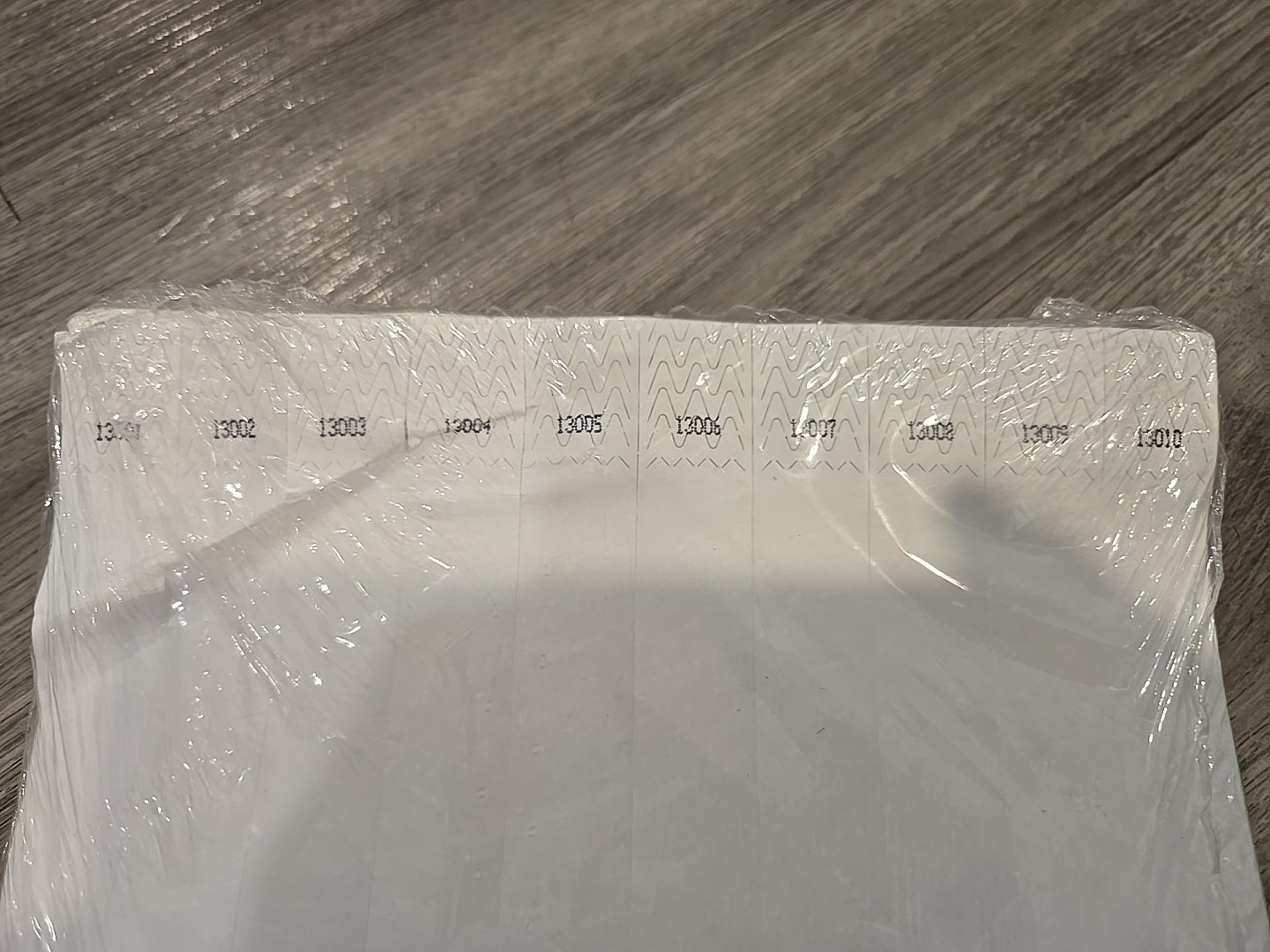 NEW SEALED PACKAGE TYVEK NUMBERED FOR EVENTS 1000 3/4″ WHITE PAPER WRISTBANDS