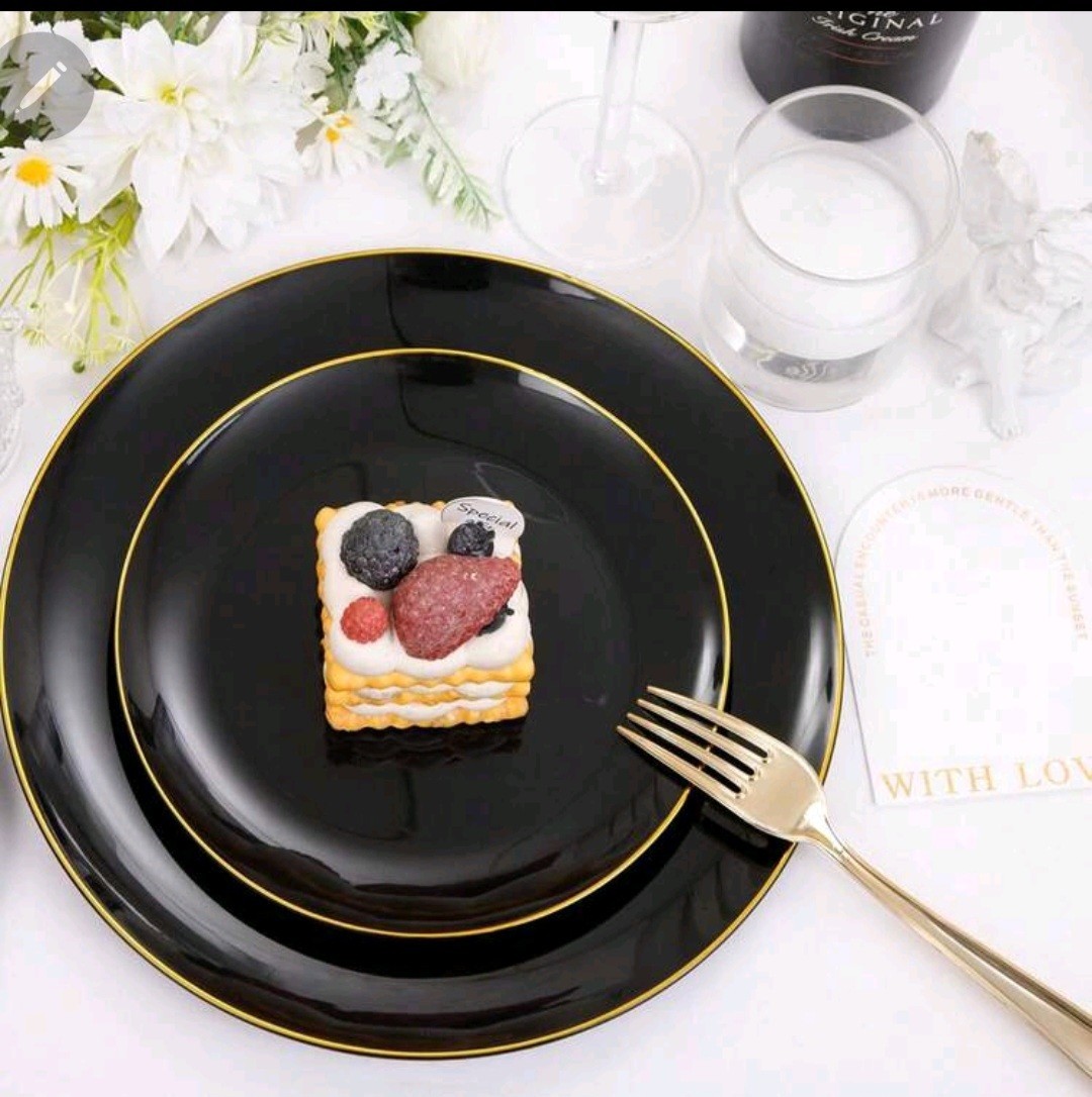 Plastic Party Plates Dinnerware Set