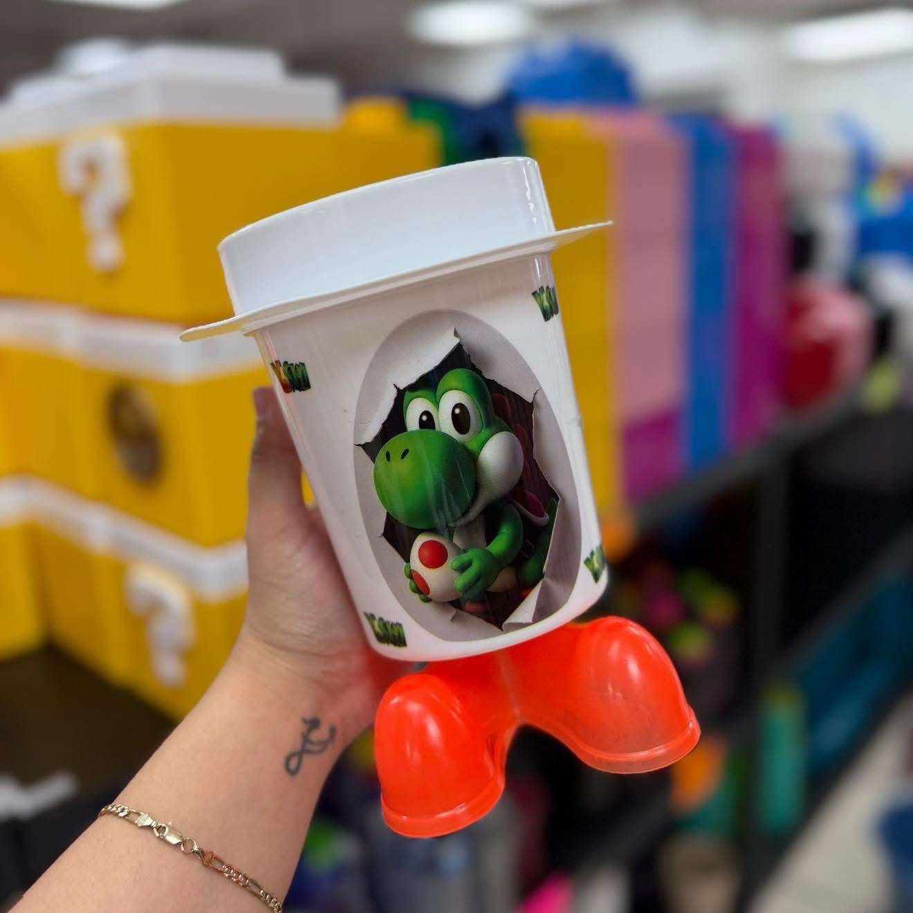 Super Mario & Yoshi Dulcero 10 Plastic Party Candy Favor 15cm X 11cm Bucket