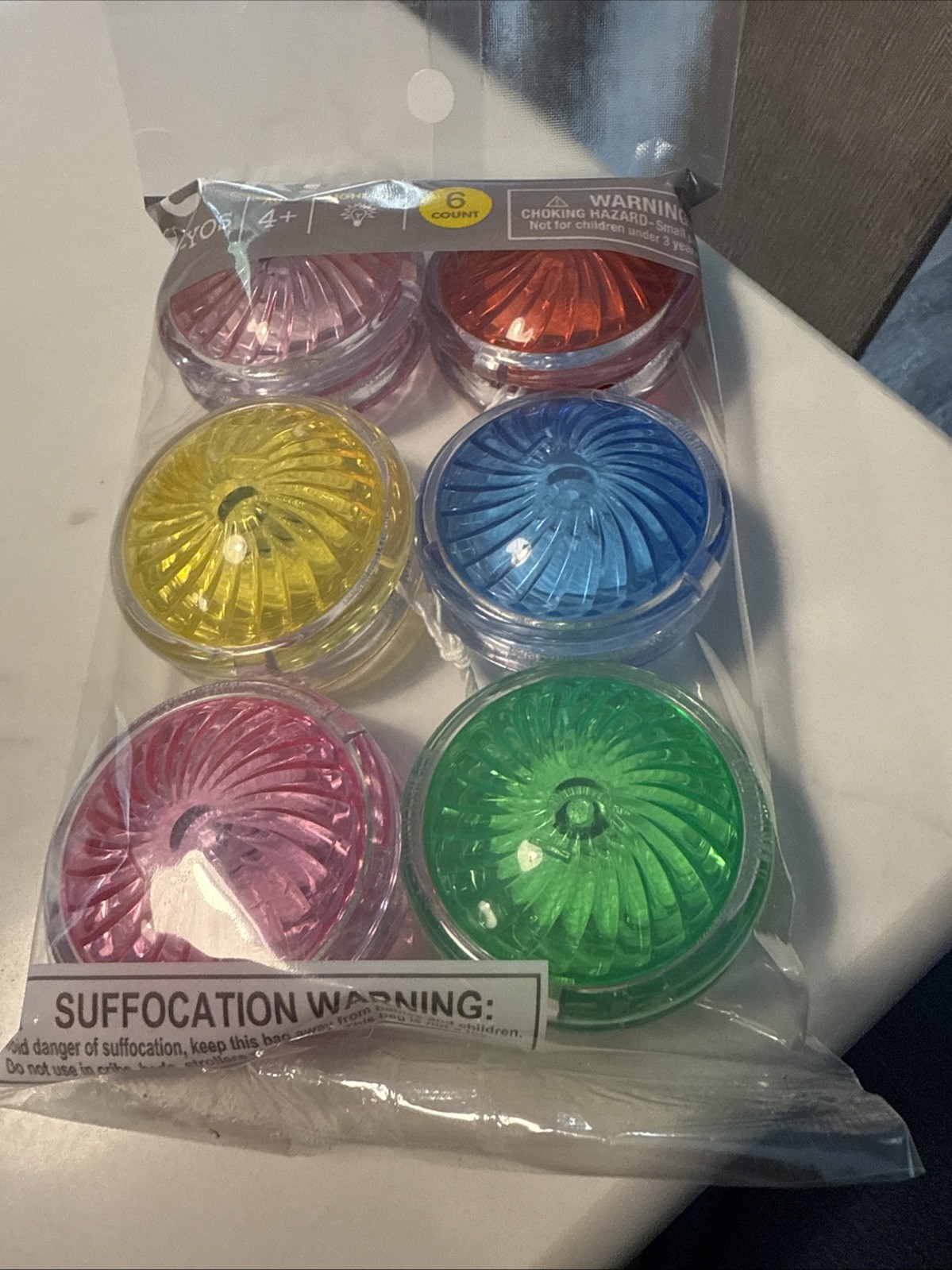 Spritz Light Up Yo Yos 6 Count Ages 4+ Colorful Party Favors