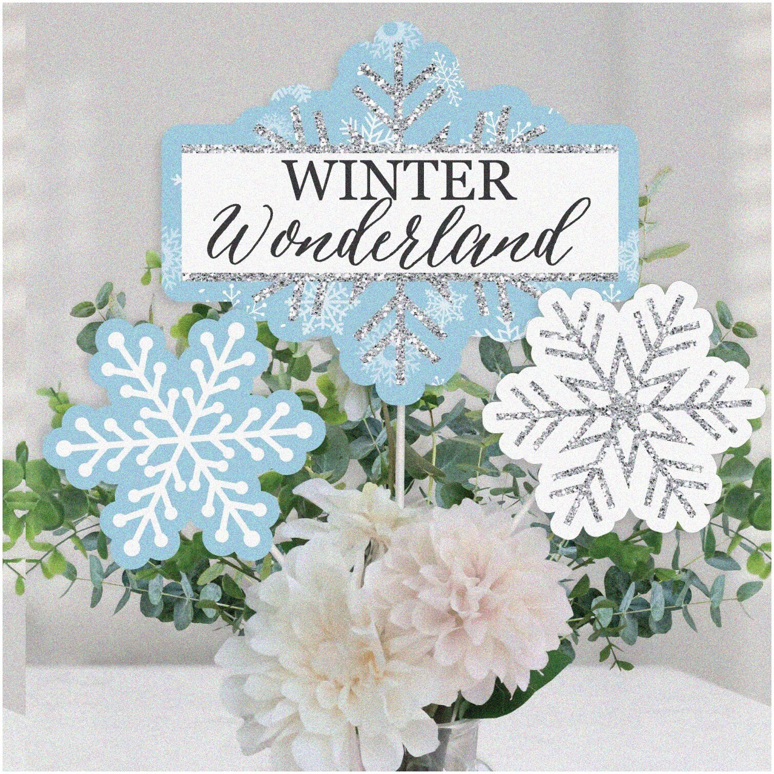 15-Piece Winter Snowflake Table Decor Set