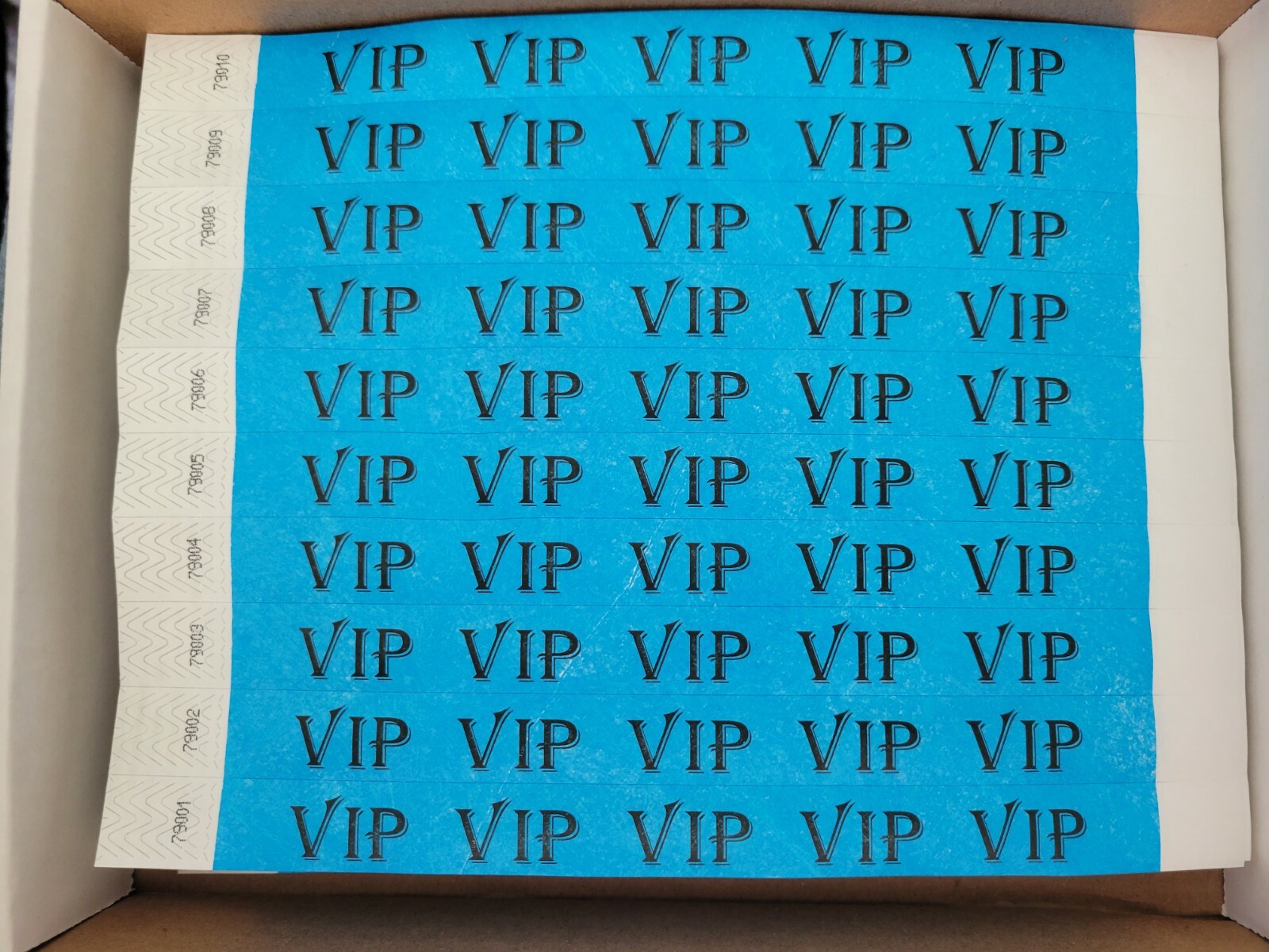 100 3/4″ NEON BLUE VIP TYVEK WRISTBANDS, PAPER WRISTBANDS, EVENT WRISTBAND