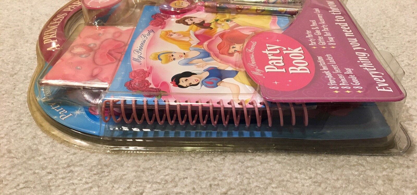Disney Princess Enchanted Party Set 8 Invitations Lockets Poster Glitter Books