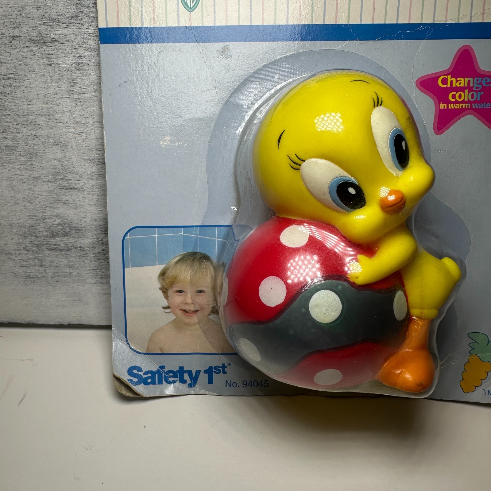 Vintage Baby Looney Tunes Color Changing Bath Toy – New in Packaging