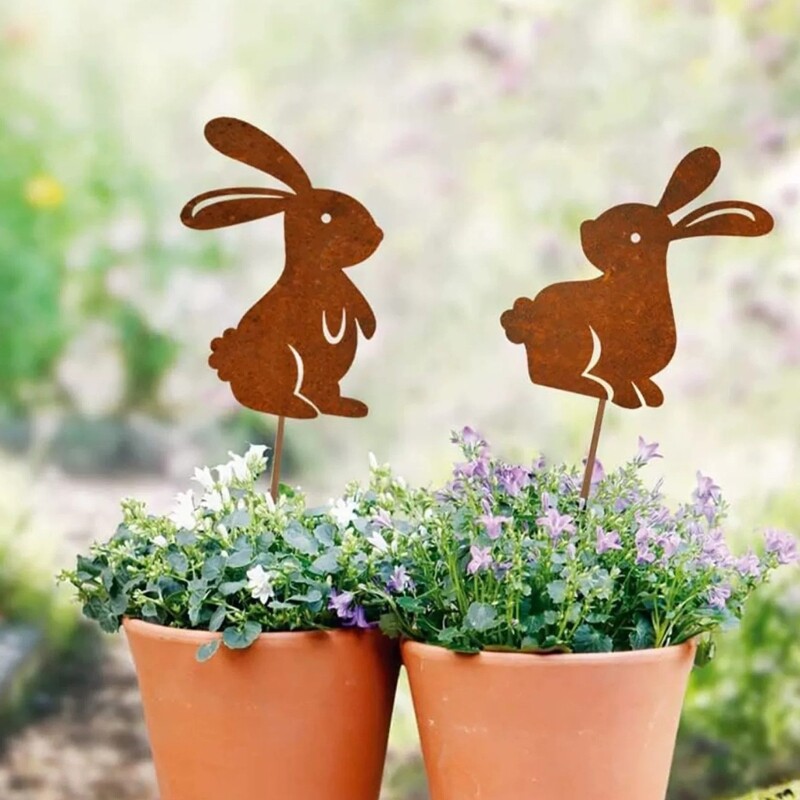 Rusty Stake Rabbit Shaped Statue for Spring Outdoor Sculpture Decoration