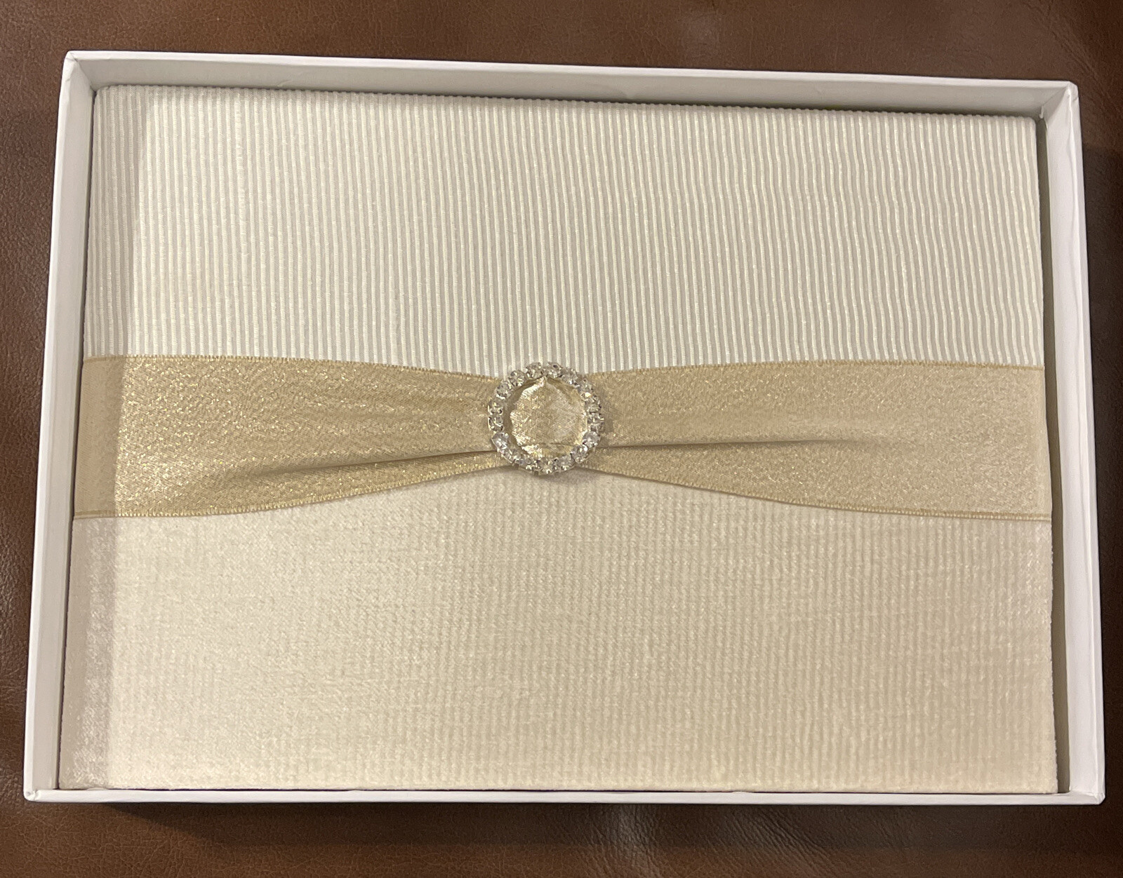 HOM Home Essence Guest Book Gold Boxed