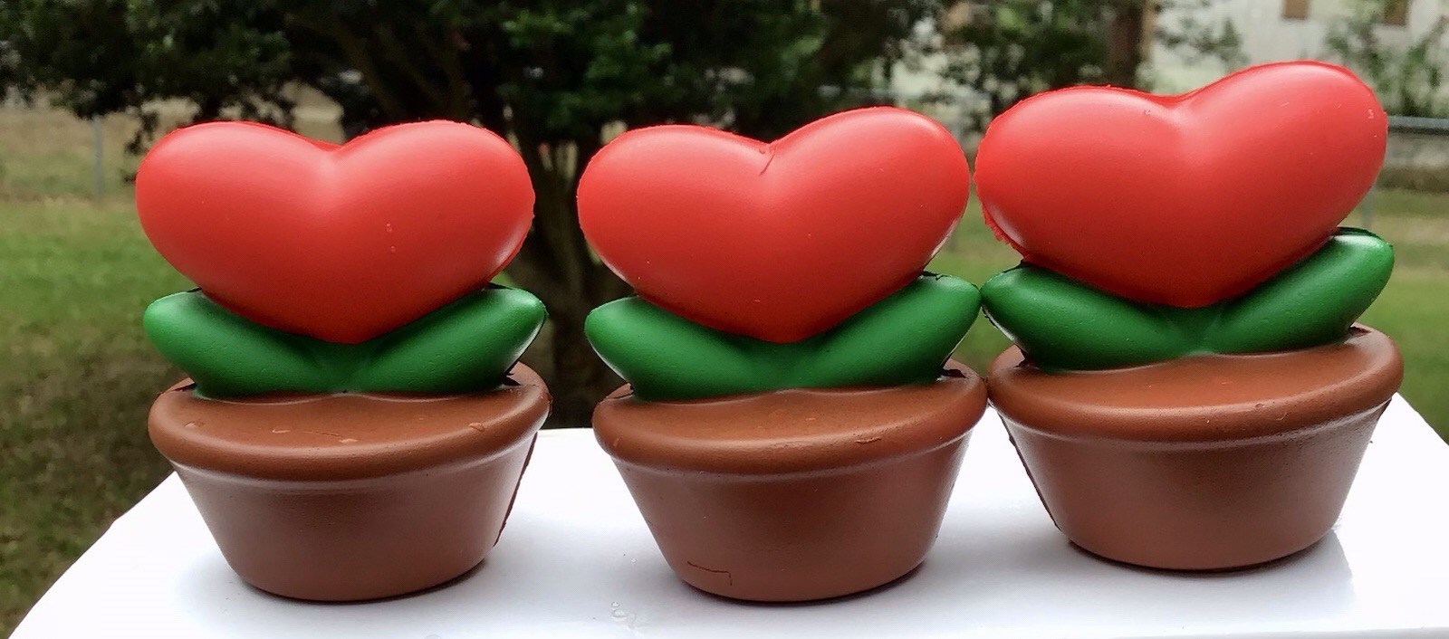 New In Box Jenaai 20 PC Party Favors – Heart Flower In Flower Pot
