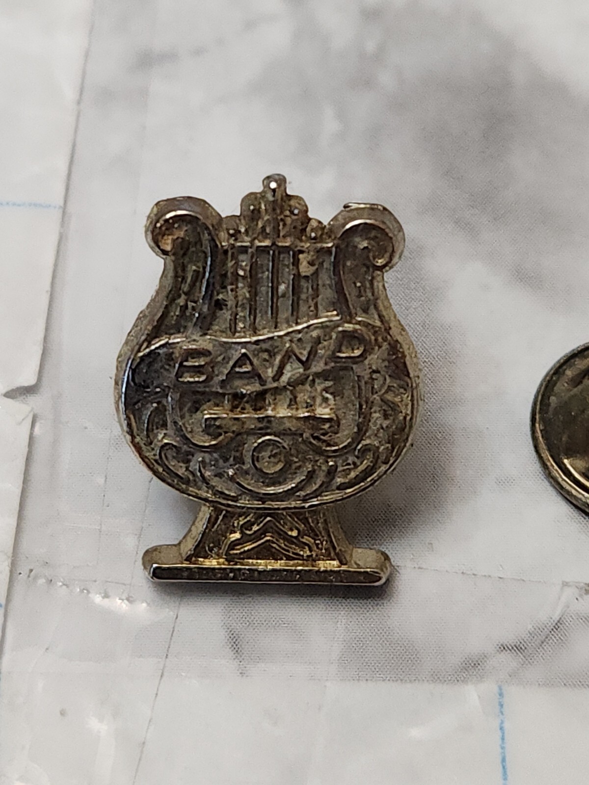 Vintage Gold Finish Metal Band Pin TIE TACK Lyre Music School Varsity Insignia