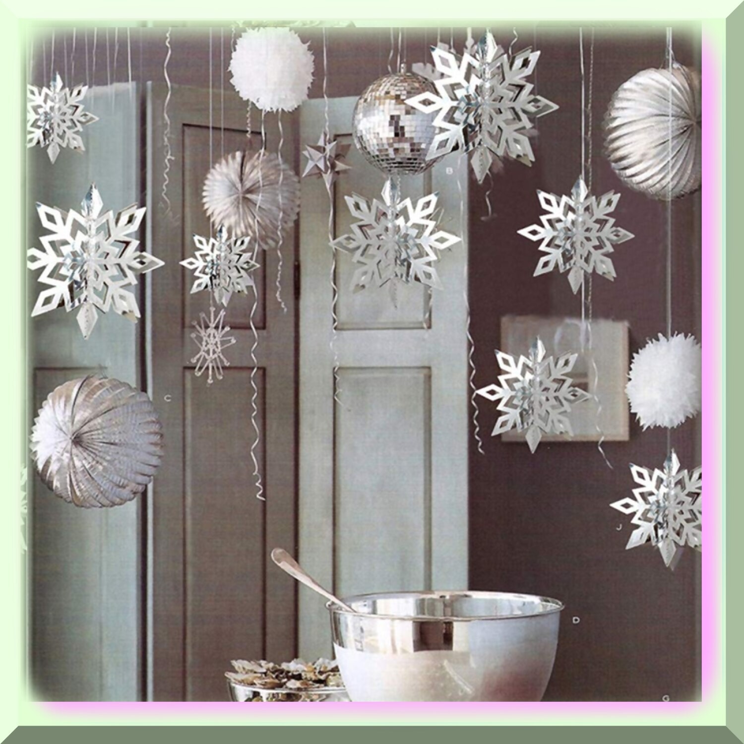 24-Piece Silver and White Snowflake Party Decor Kit